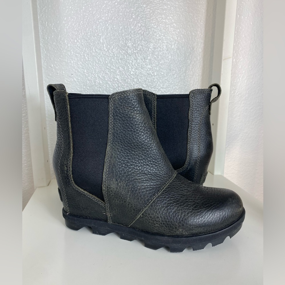 Joan Of Arctic Sorel Boot Women's 37 Chelsea 11 Pebbled Hidden Wedge Pull On